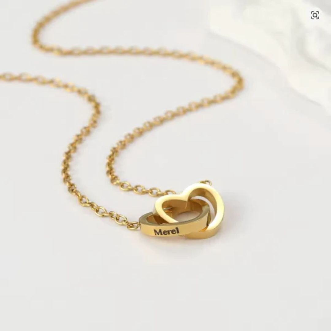 Elegante Box Rosa Eterna con Collana a Doppio Cuore Personalizzata – Il Regalo Perfetto per L’amore